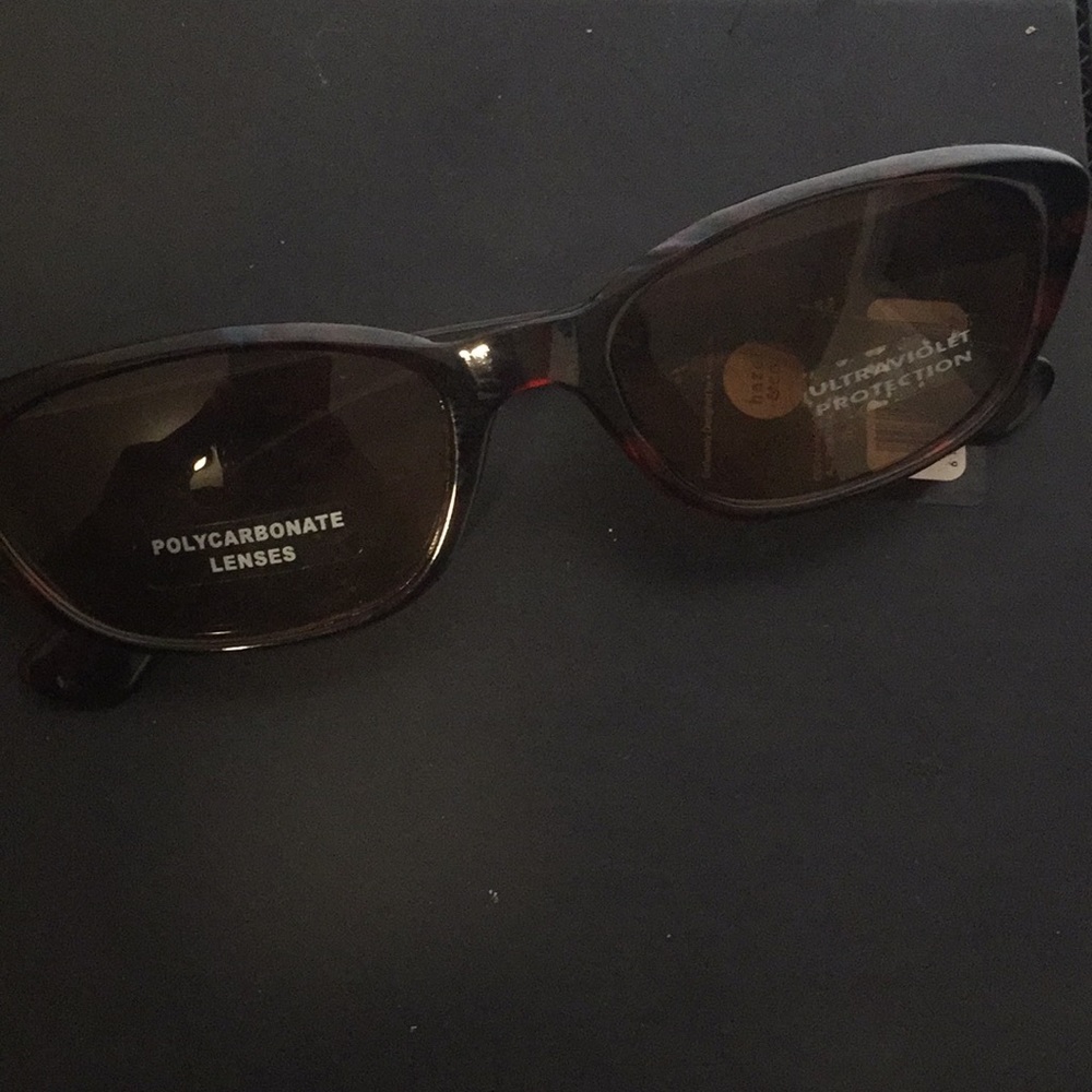 Round Glasses - Picture 6 of 7